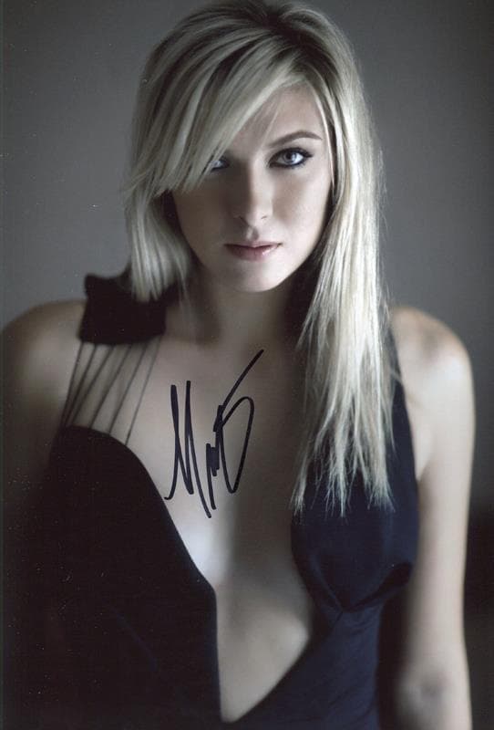 テニス　女子　女王　マリア・シャラポワ　 証明書付き　直筆サイン入りフォト