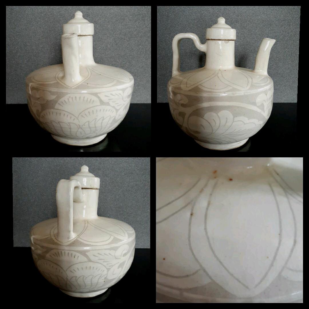 中国古美術　中国古陶磁器　古玩　磁州窯　白釉刻花　掻落し技法　唐草文様　水注