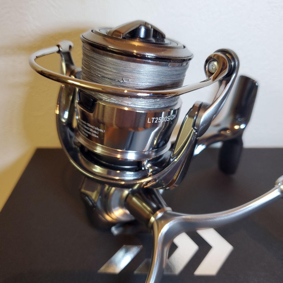 リール DAIWA EXIST LT2500S-DH