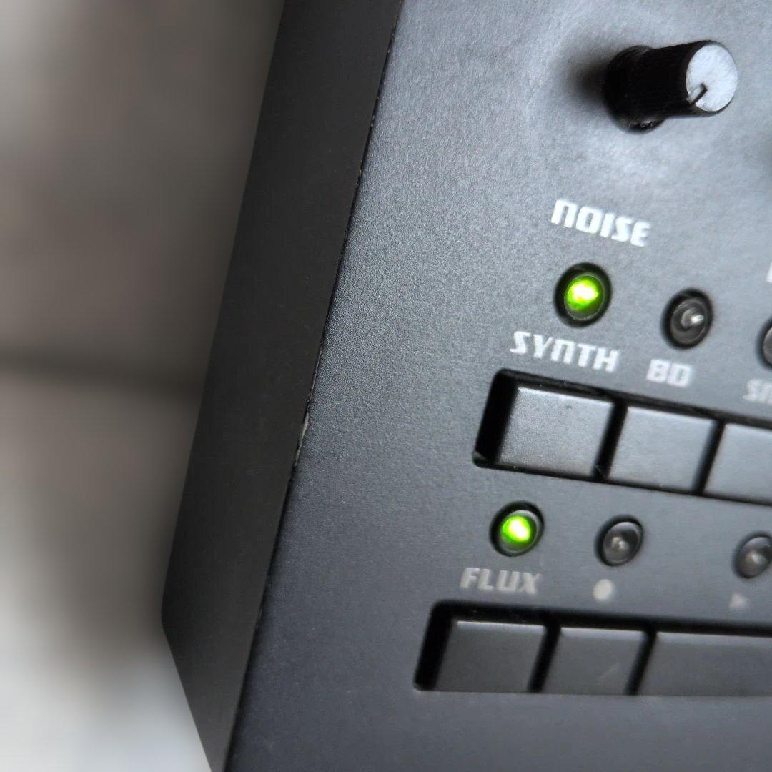 KORG monotribe アナログシンセサイザー　コルグモノトライブ