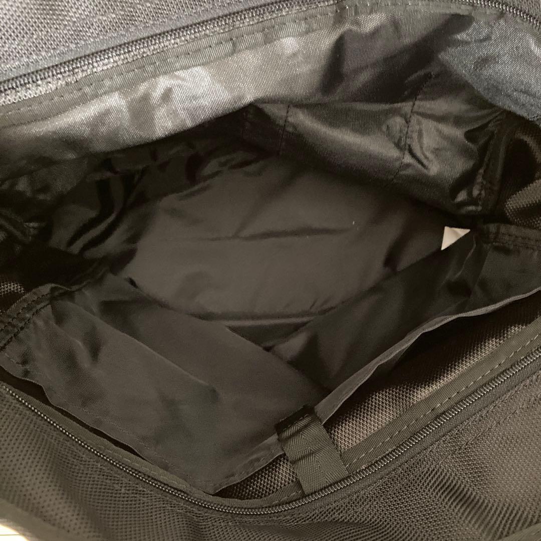 新品未使用 アシックス ブラックトートバック ブラック プリントロゴ