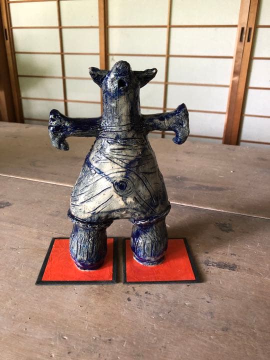 山の工房作品　青い埴輪