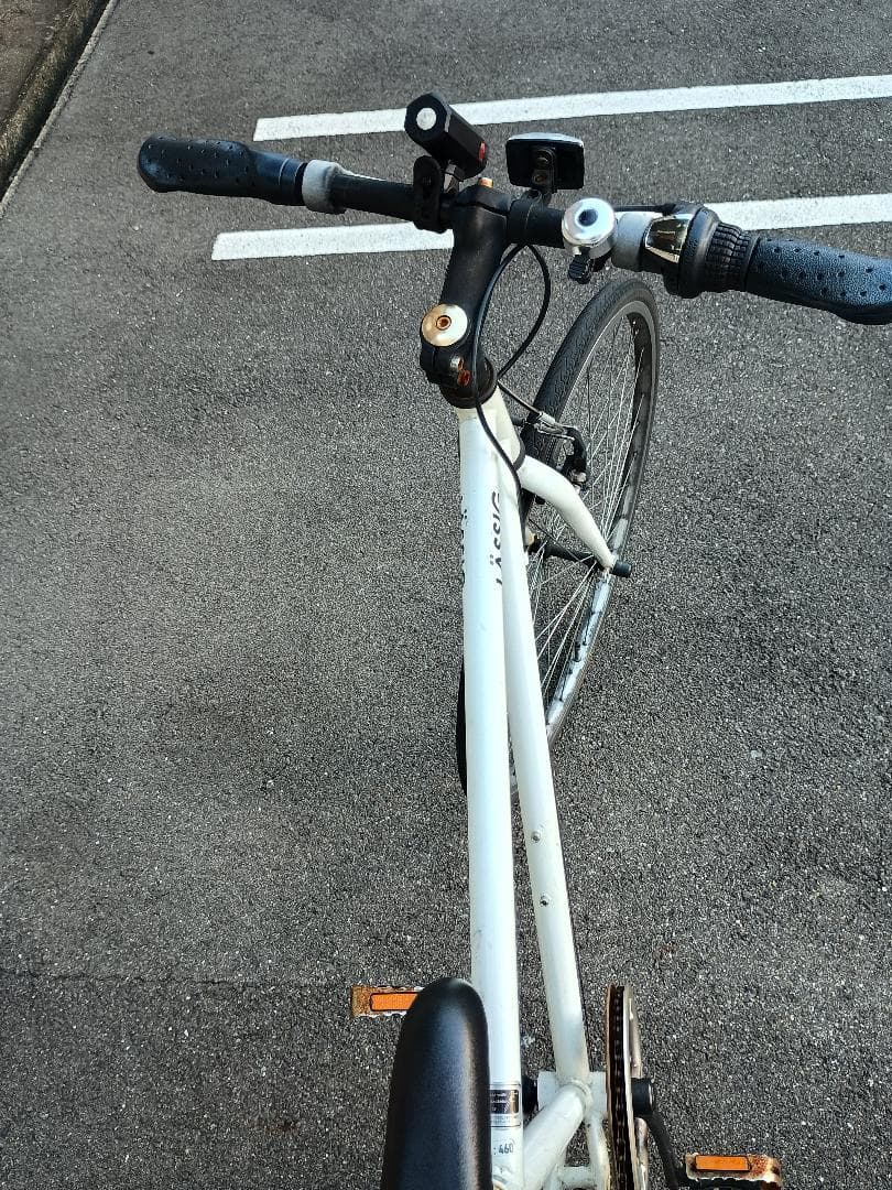 (No 1007) クロスバイク LASSIG 700 ホワイト