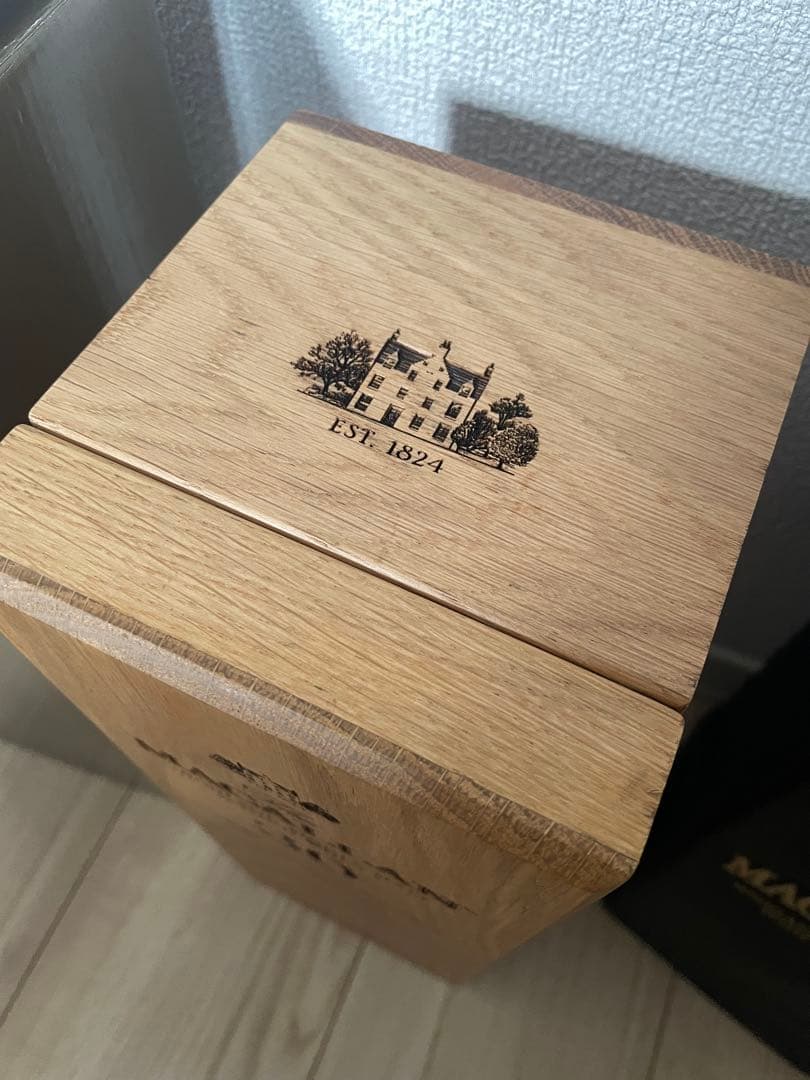 The MACALLAN ザ・マッカラン30年シェリーオーク 700ml