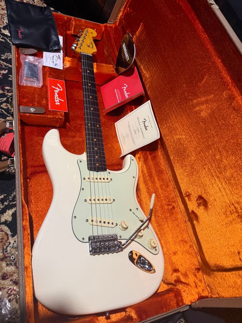 本日限定Fender American Vintage II ストラト