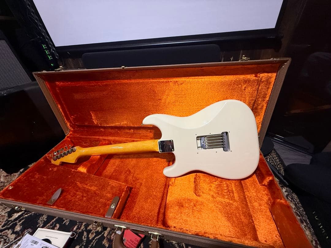 本日限定Fender American Vintage II ストラト