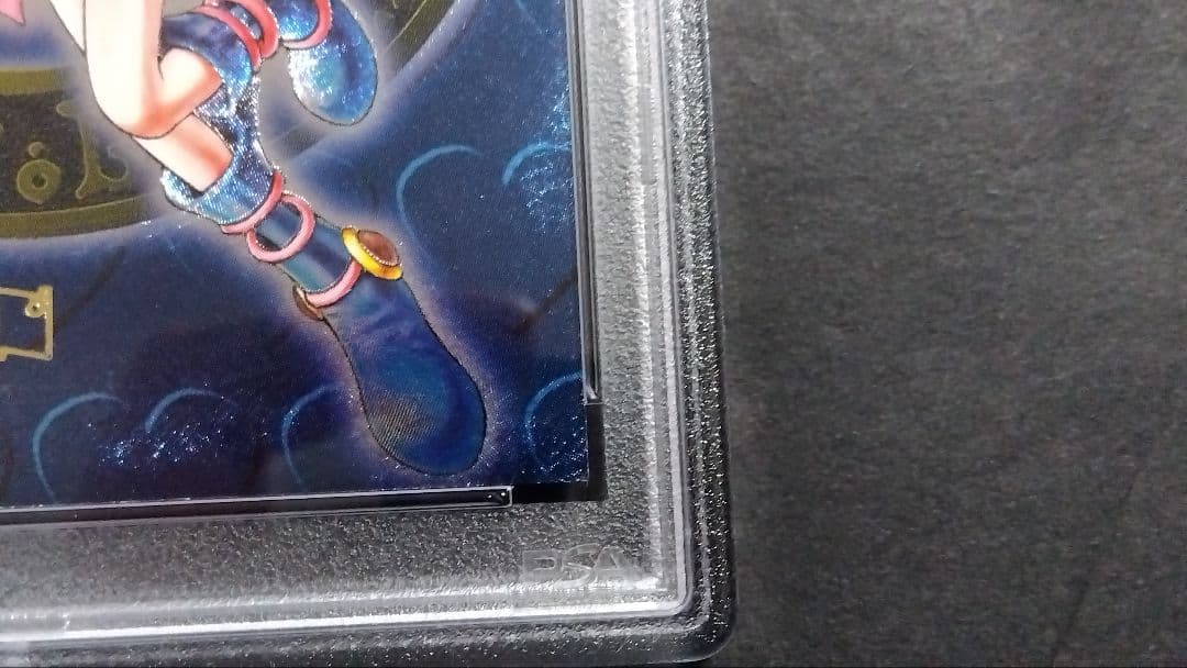 P*o様 PSA8「DDM ブラックマジシャンガール」ブルー レリーフ ダンジョ