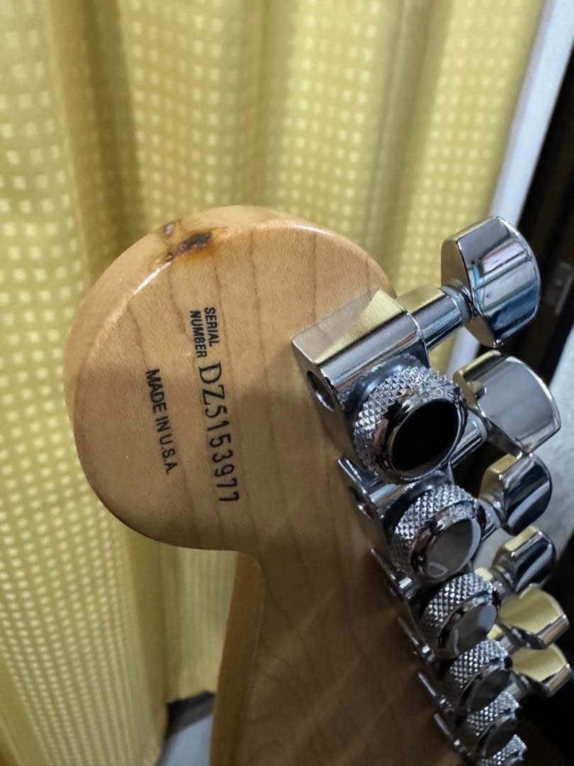 最終。Fender USA American Deluxe Strato QMT