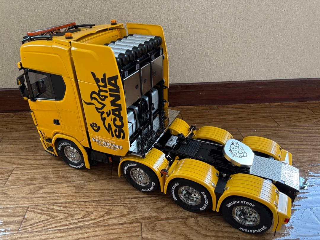 タミヤ　1/14RC スカニア 770 S 8x4/4 フルオペ