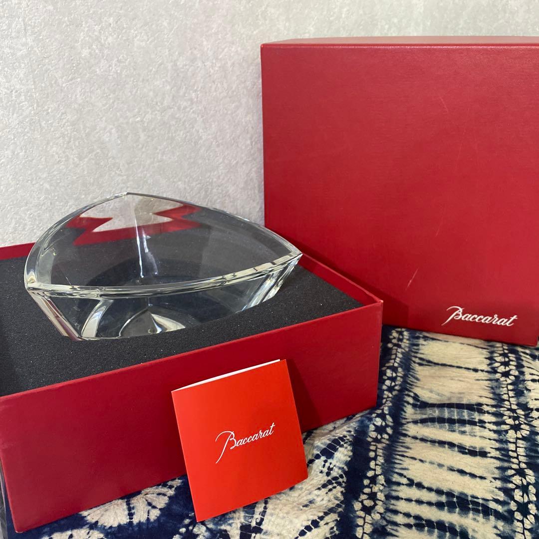 バカラ　ガラス　鉢
