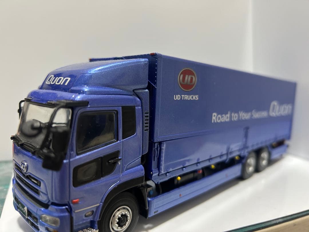 udトラックス クオン1/43スケールモデル