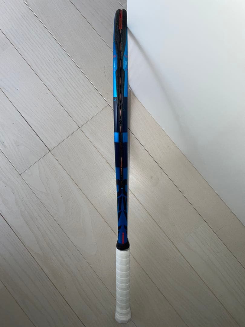 バボラ　ピュアドライブ98 G2 2023年　ストリングス張りたて