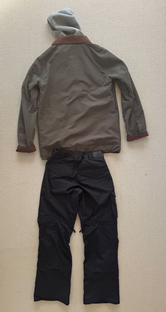 【Burton】スノーボードウェア 上下セット メンズM/S 2回着用