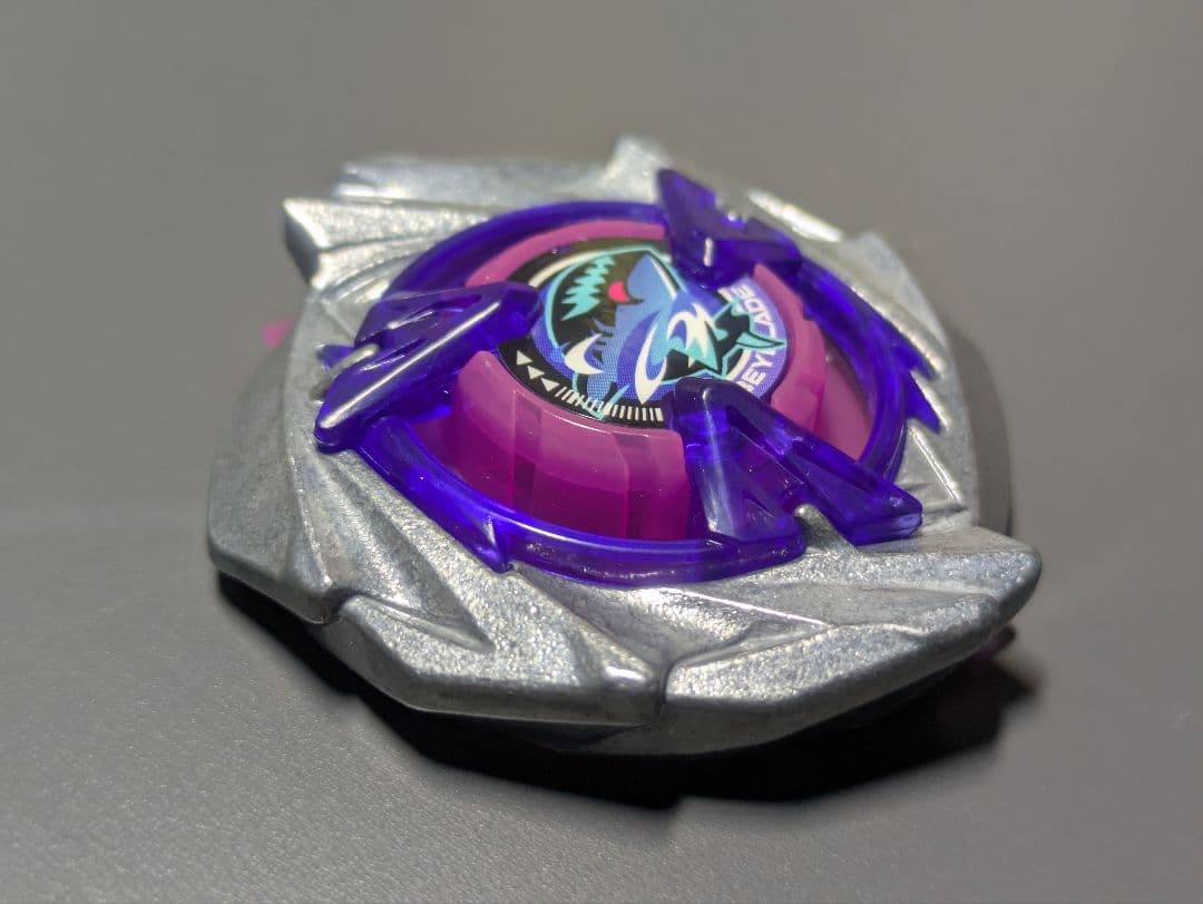 ベイブレードX シャークスケイル 高重量38.09g ブレードのみ