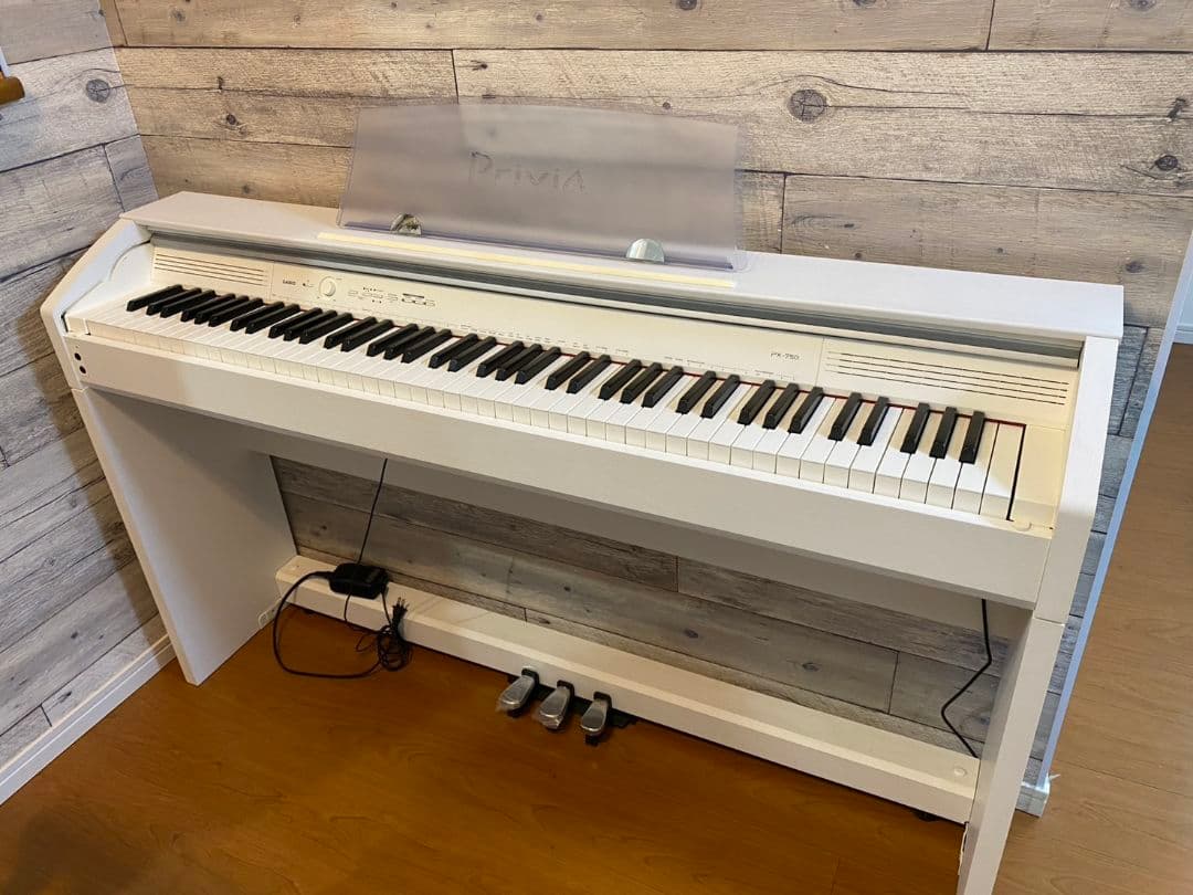 CASIO PX-750 ホワイト電子ピアノ(送料込み)
