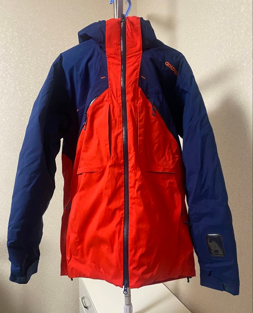GOLDWINメンズ用スキーウェア上下セット