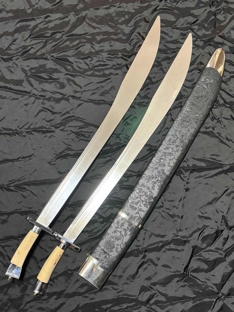 お買得！中国武術 ジュラルミン製響双刀 訳あり品 少林寺 カンフー 演武、大会用