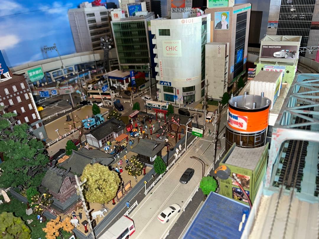 都市風景模型 ジオラマ　　ゴジラ　鉄道　Nゲージ