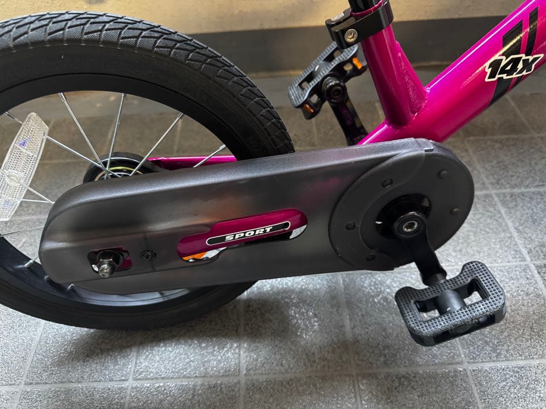 ストライダー14x フューシャピンク