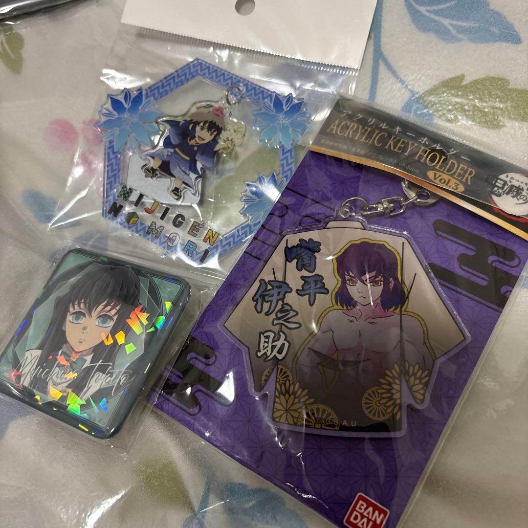 鬼滅の刃時透無一郎　缶バッジ　モクテルバーと伊之助　3点セット