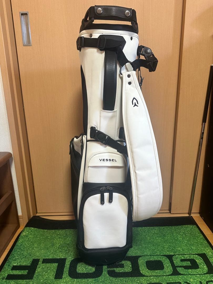 Vessel ホワイト/ブラック キャディバッグ