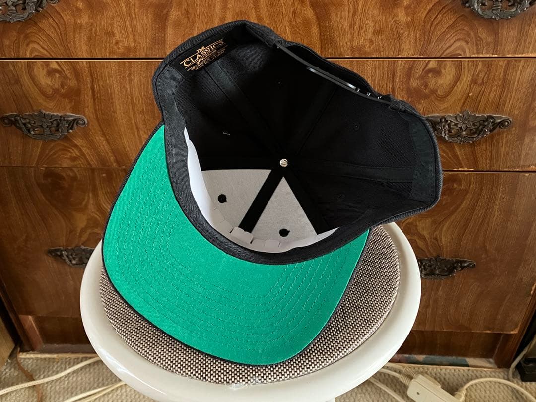 JESSE J's Logo Snapback Cap Black キャップ