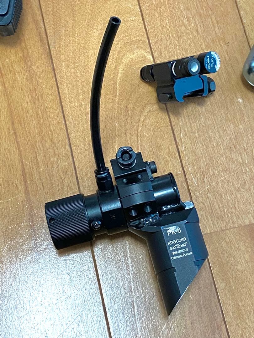 CO2レギュレータ フォアグリップタイプ 38g メーター付き外部ソース