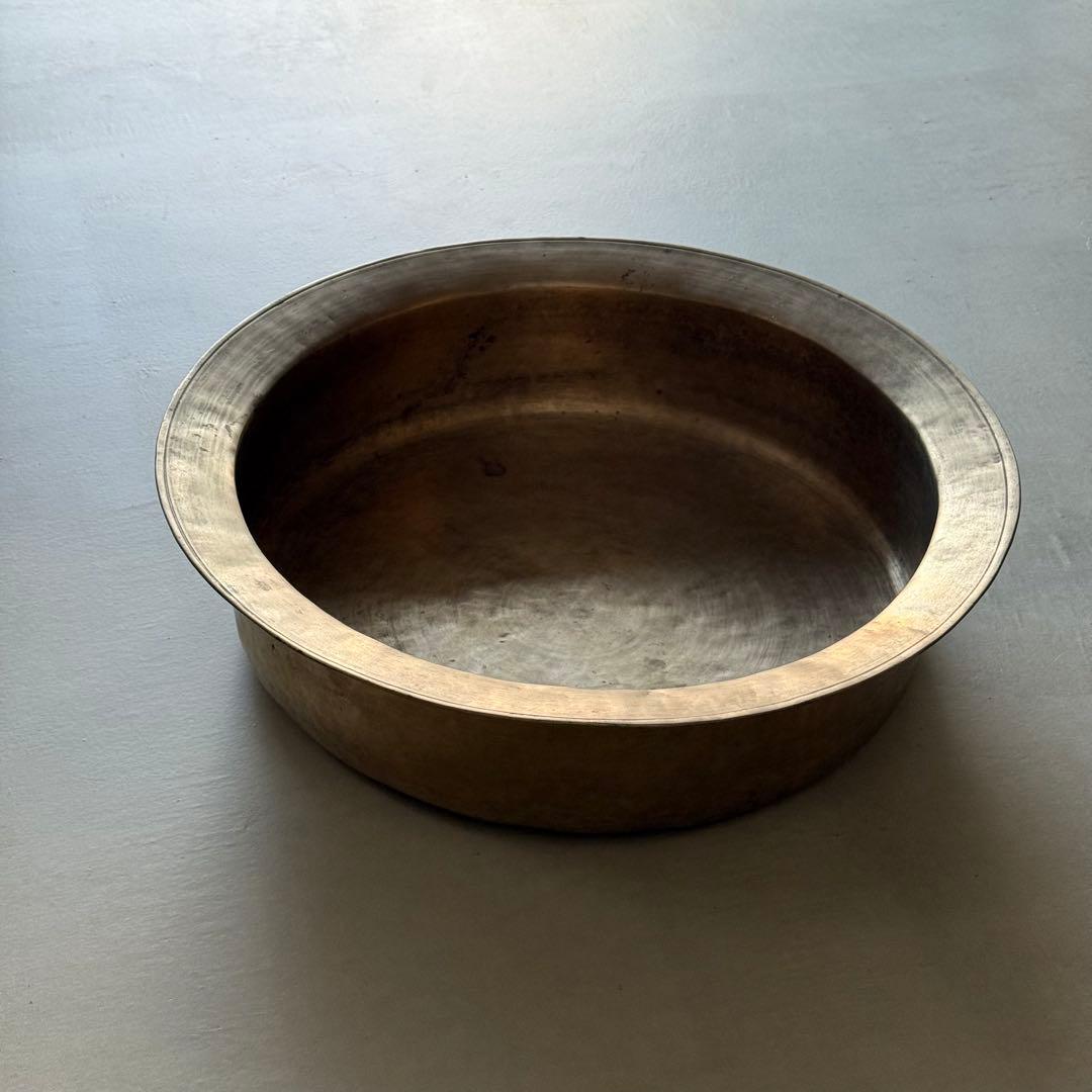 n*a様 李朝 朝鮮 真鍮 たらい 槌打ち 民藝 アンティーク
