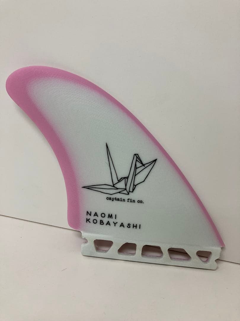 NAOMI KOBAYASHIモデル サーフボードフィン　折鶴