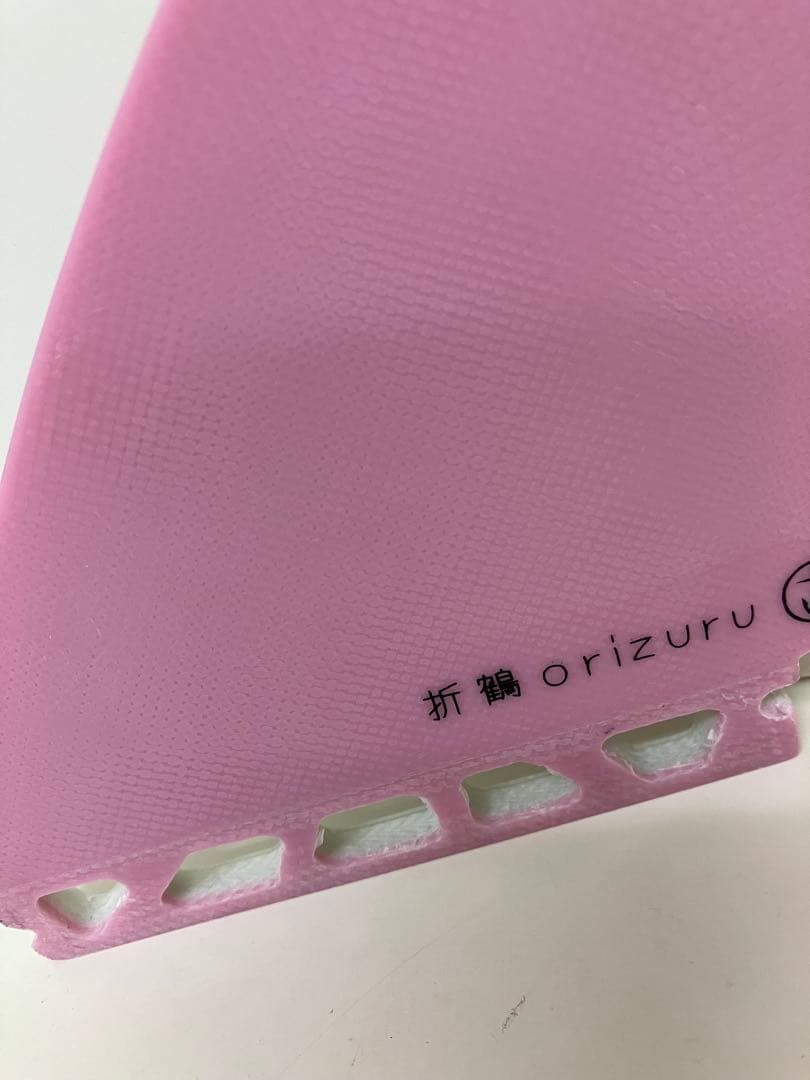 NAOMI KOBAYASHIモデル サーフボードフィン　折鶴