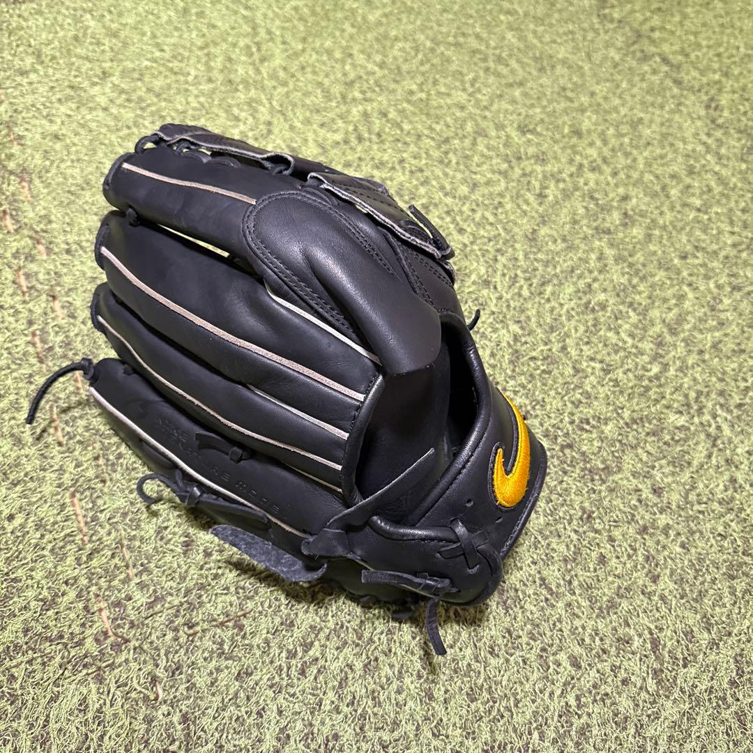 ナイキ 一般軟式グローブ 投手用 松坂モデル