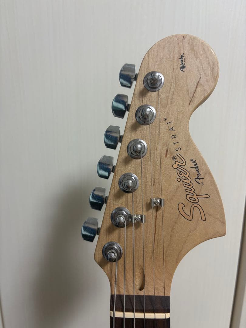 Squier Stratocaster エレキギター ブラック