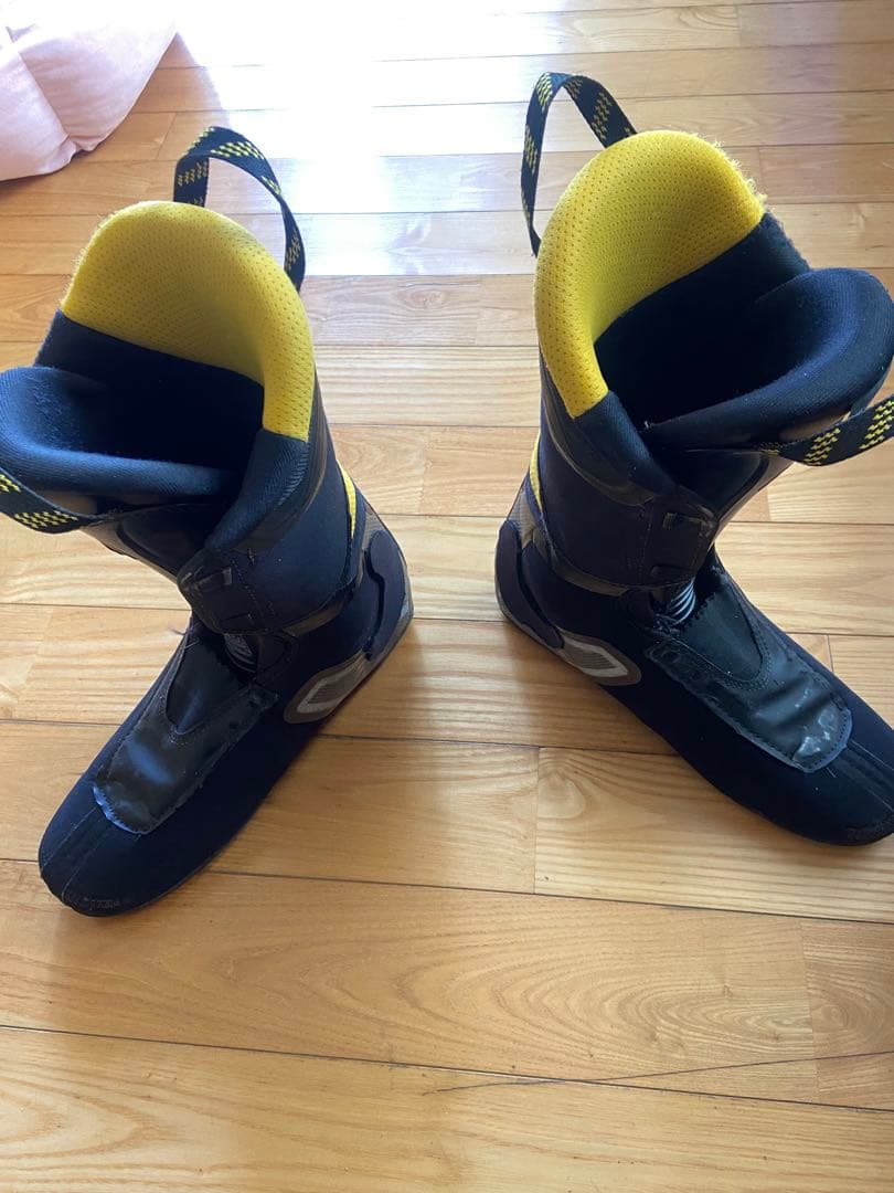 SALOMON バックカントリー　男性用スキーブーツ　SHIFT PRO 130