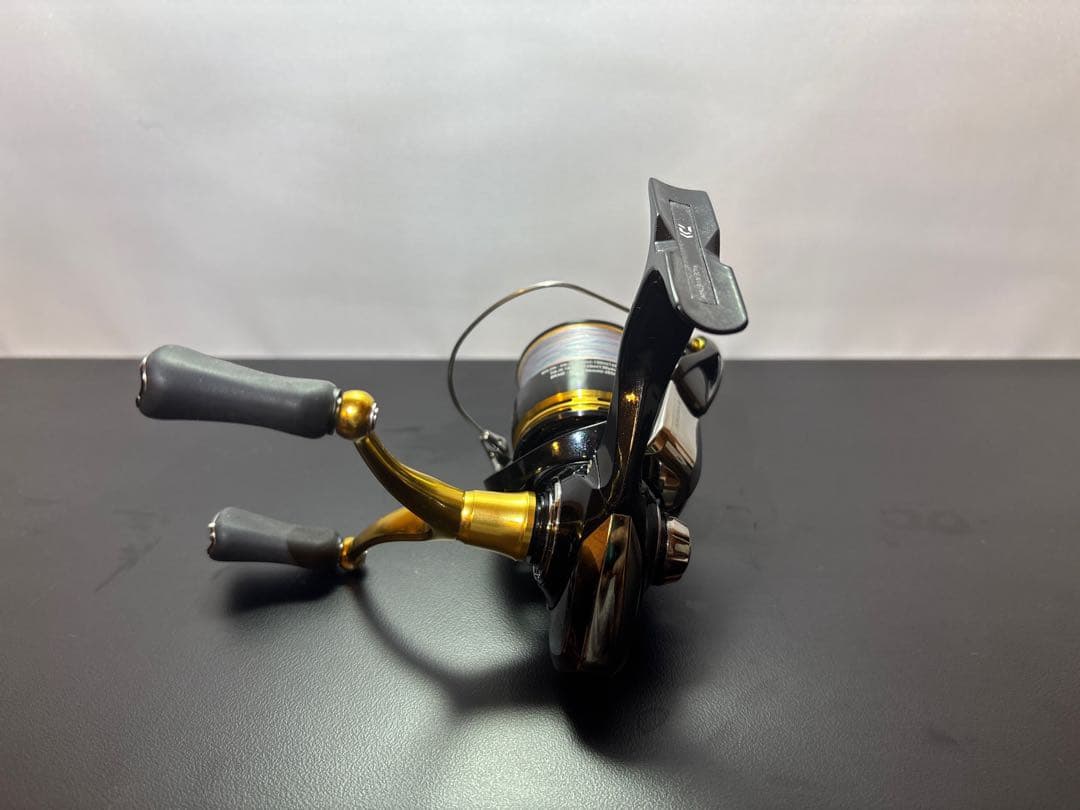 【匿名配送】ダイワ 23レガリス LT2500S-DH【一度のみ使用、実釣果有】