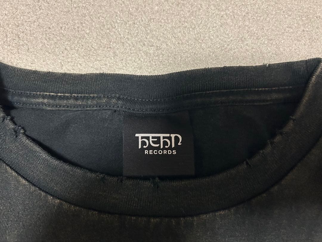 ダークグレー 長袖Tシャツ LOVE ALL SERVE ALL 藤井風