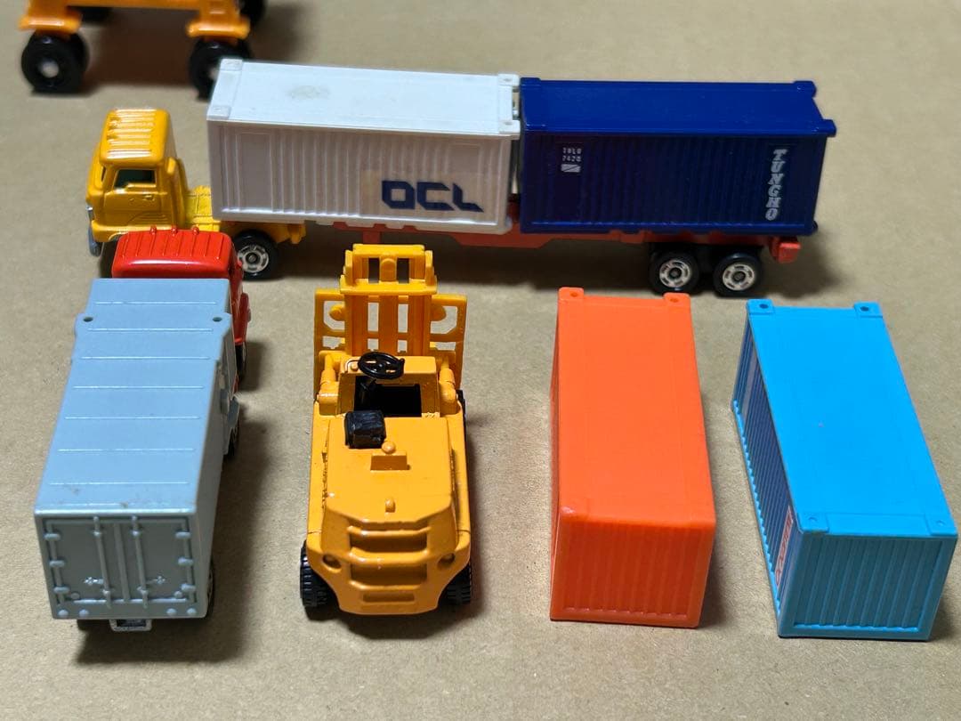 日本製 トミカ ギフトセット コンテナセット