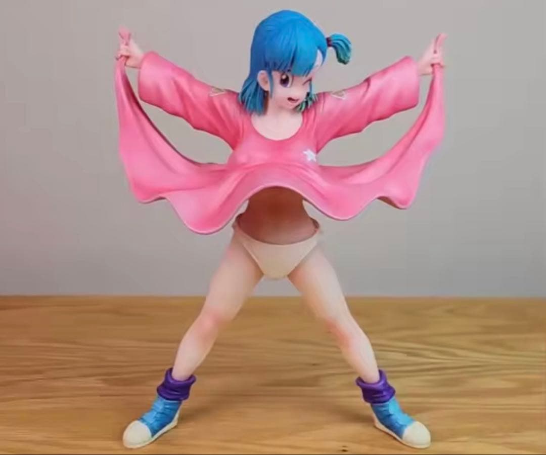 ブルマ ガレージキット フィギュア。