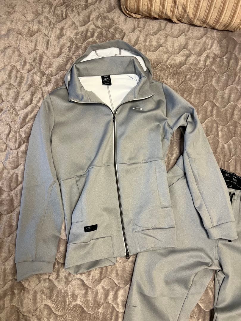 【レア】オークリースカル ライトグレー 上下セットアップ