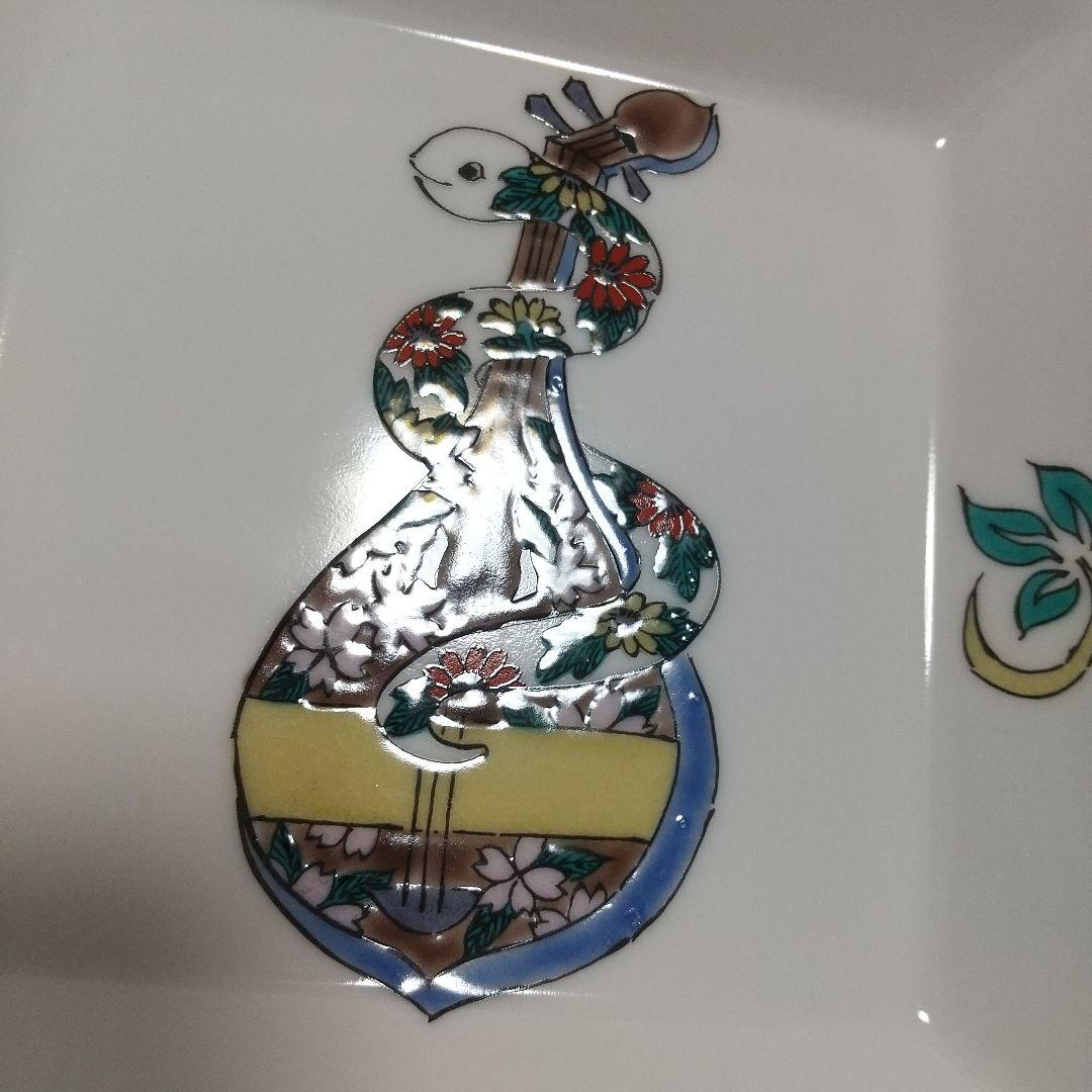 花やか♪北村和義〈白蛇、琵琶、宝尽くし〉九谷焼 角皿 金運・縁結び