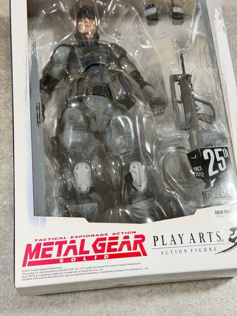 【未開封品】PLAY ARTS改 ソリッド・スネーク アクションフィギュア