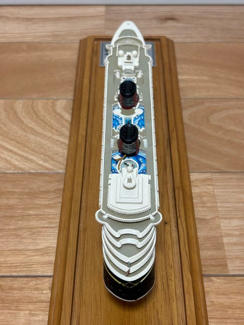 1/1000 ディズニー クルーズライン マジック号 クルーズ客船 模型 完成品