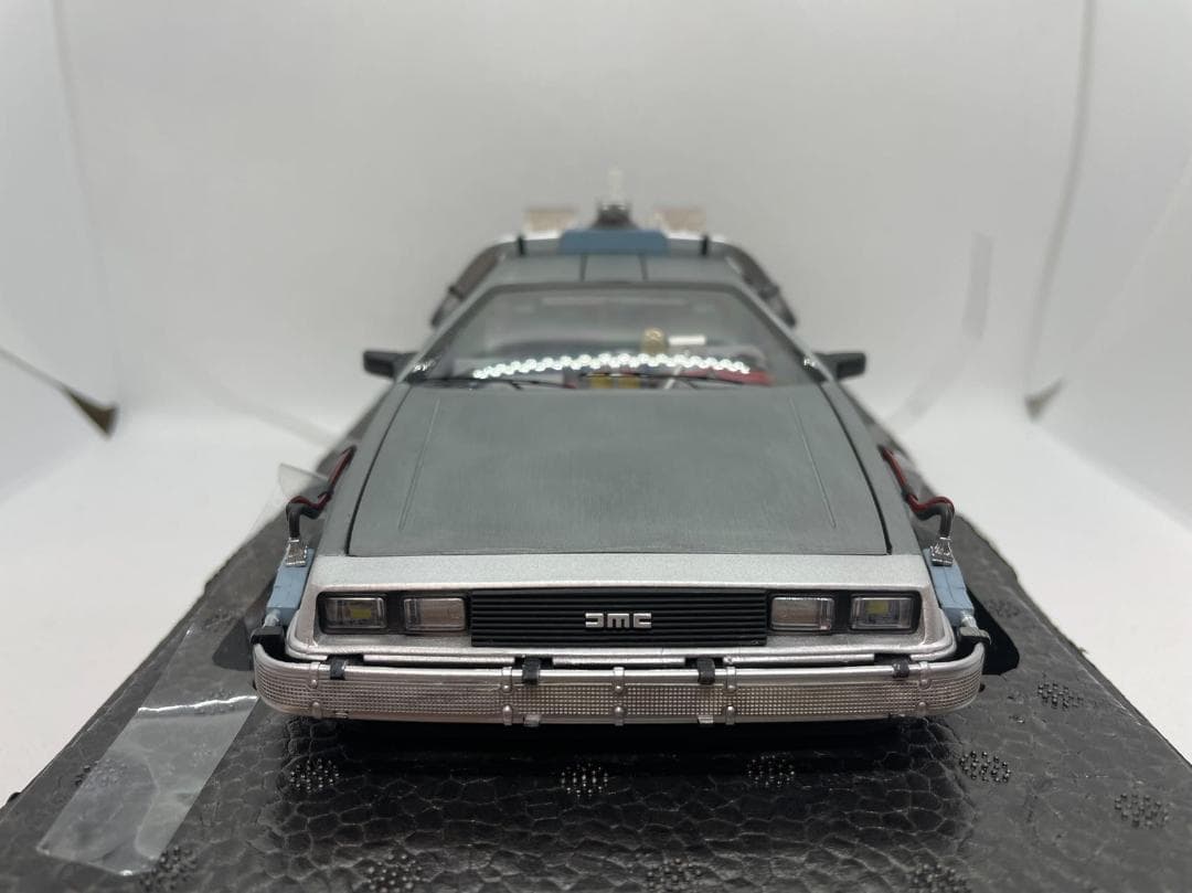 205-100 HotWheels 1/18 バック トゥ ザ フューチャー