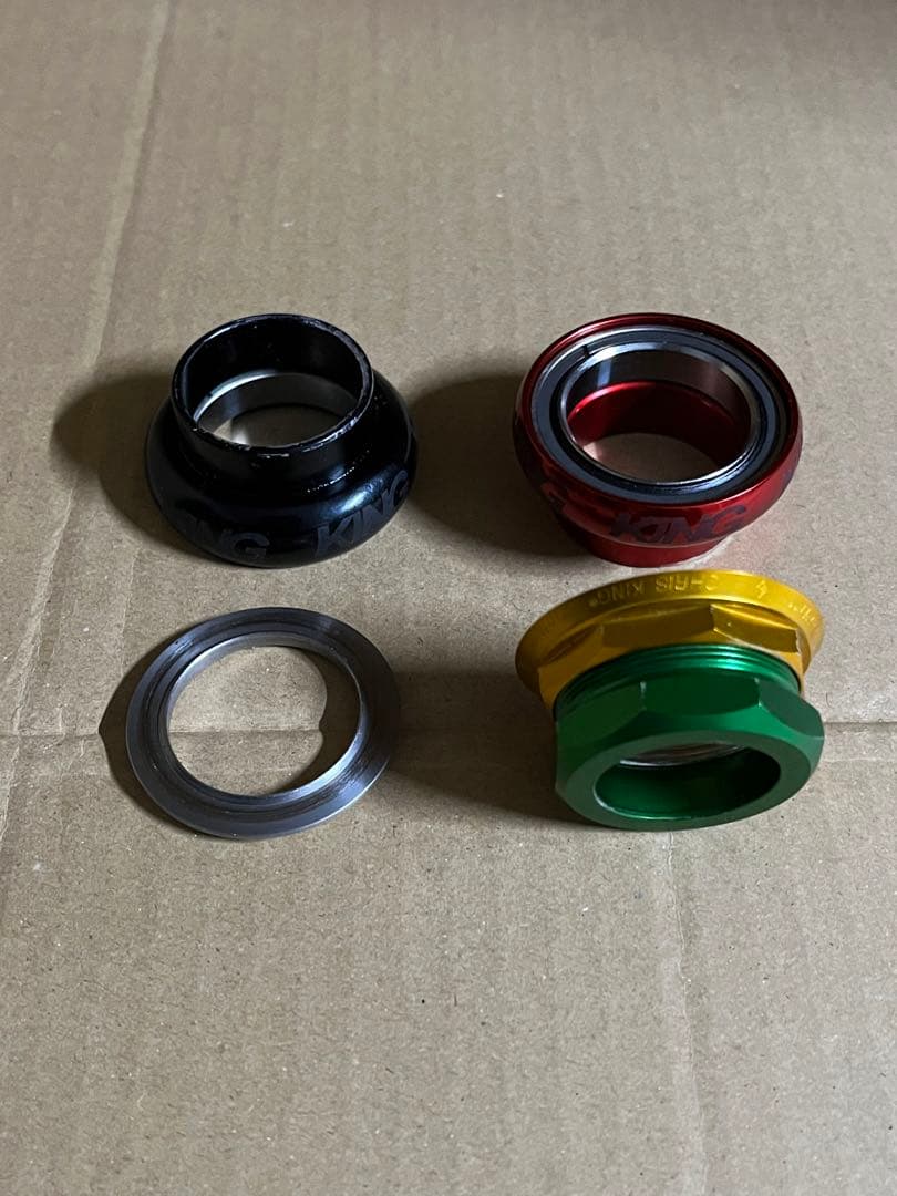 クリスキング ラスタカラー 1インチ グリップナット ピスト、oldmtb等に