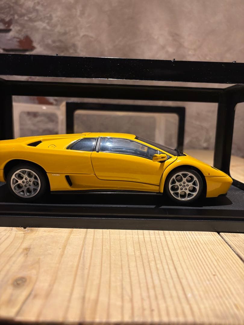 オートアート ミレニアム 1/18 ランボルギーニ ディアブロ 6.0
