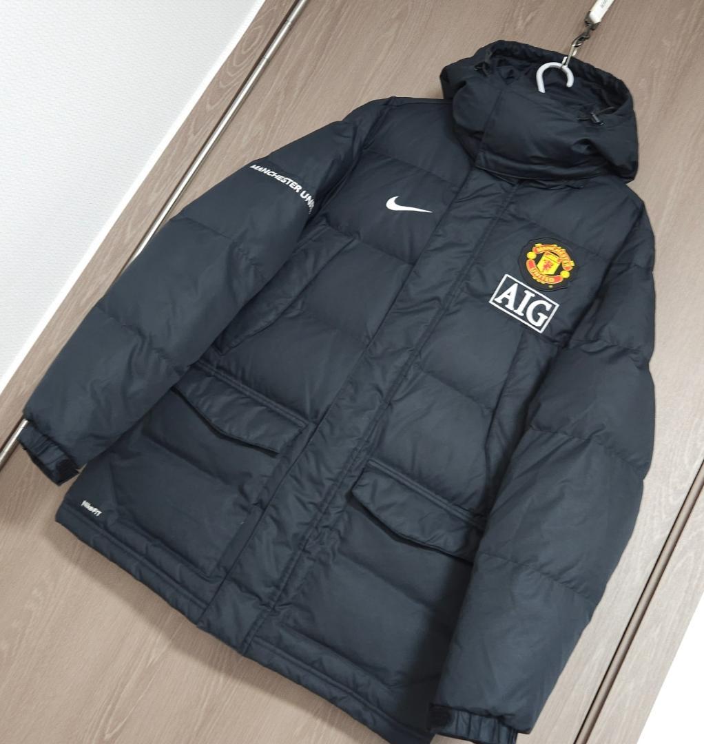 マラドーナメッシ ナイキ マンチェスターユナイテッド ダウンジャケット