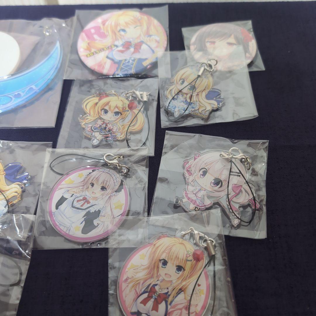 金色ラブリッチェ ヒロインコレクション　キーホルダー　缶バッジ