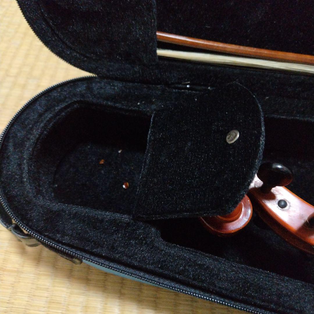 バイオリン本体　1/2サイズとバイオリンケース 軽量ライトブルー、弓付、肩当て付