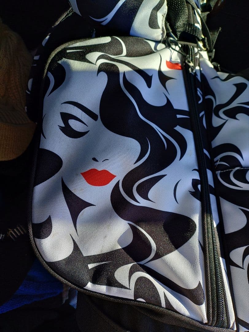 ラウドマウス【モナ】中古キャディバッグ　フードカバー破損