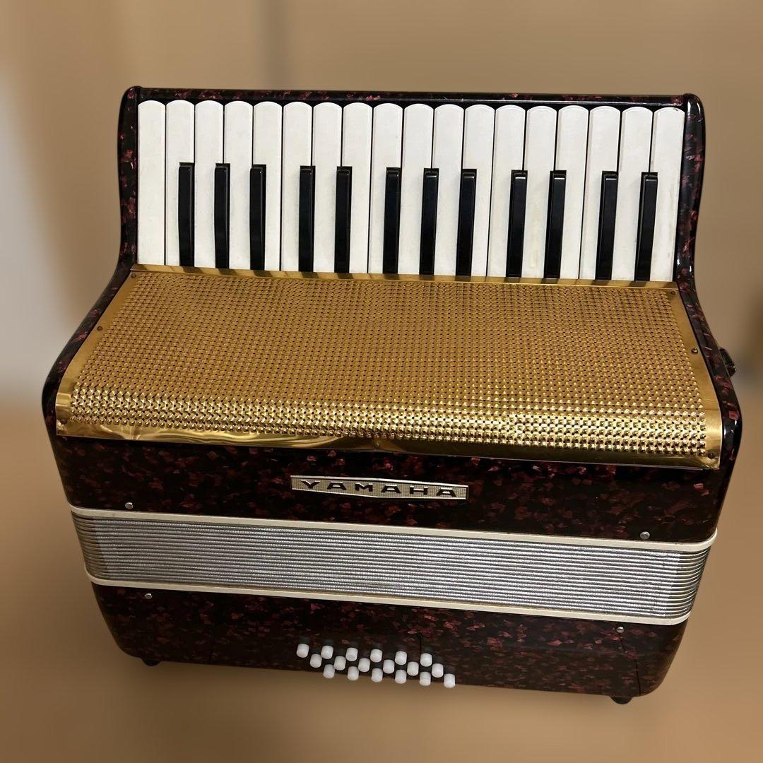 YAMAHA アコーディオン YA-18 ハードケース付　30鍵盤