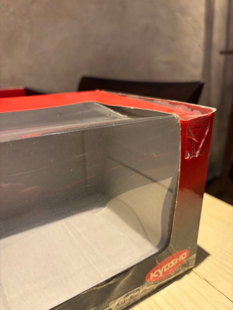 絶版京商 1/18フェラーリ365GT4/BB ブラック　外箱難あり